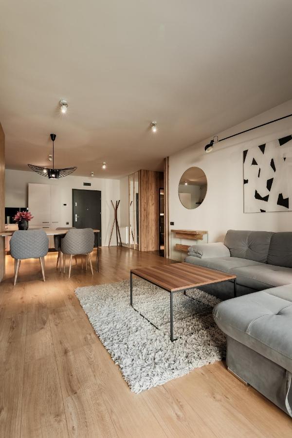 Nest Inn Stiletto Apartment Cluj-Napoca Eksteriør bilde